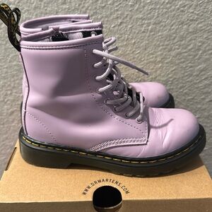 super cute light purple boots